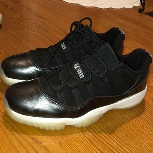Jordan 11s borons